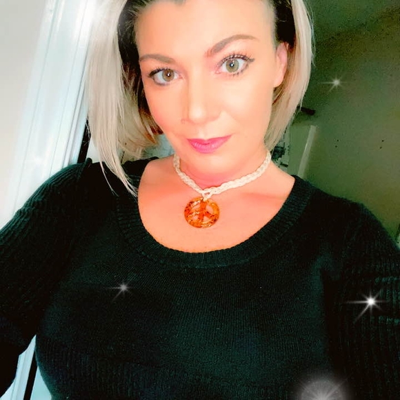 Meet your Posher, Vanessa - Picture 1 of 1